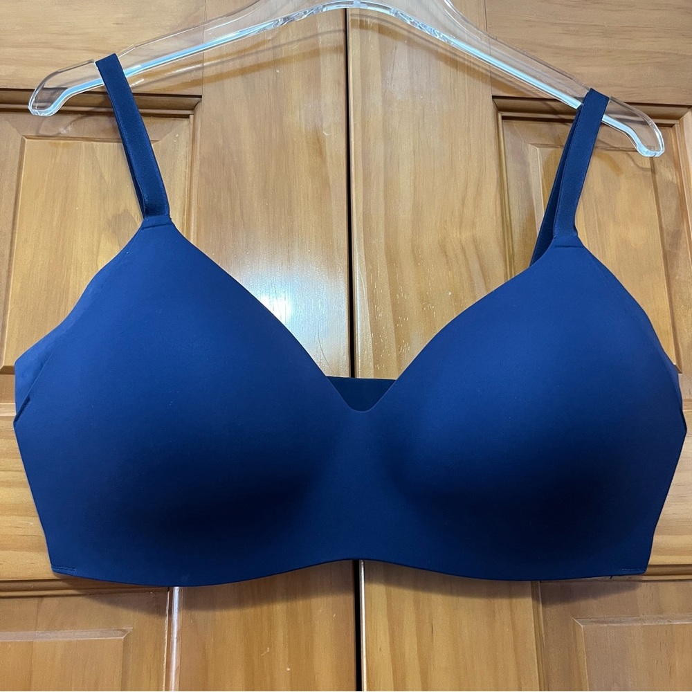 Knix Seamless Blue Bra with Molded Cups